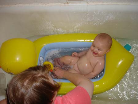Arya and the Ducky tub 2