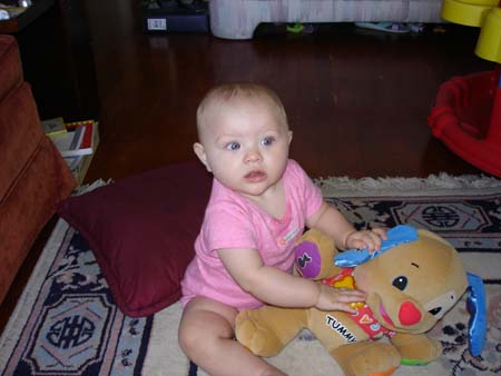 Arya sittin and playin1