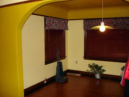 Dining Room before painting 1