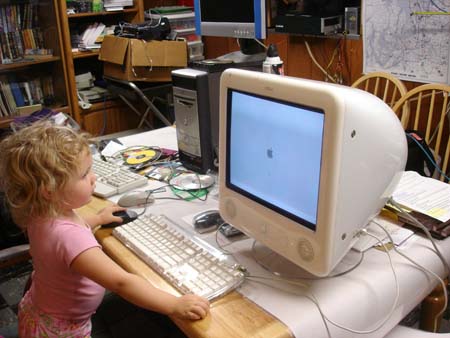 Arya and the eMac 1